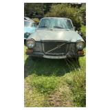 Vintage Barn find Volvo Model 164 4-door car