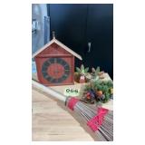 Set of resin turkeys, wooden clock, candle
