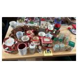 Miscellaneous lot of Christmas decorations