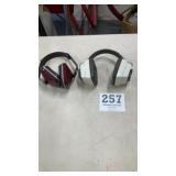 Two pairs ear muffs