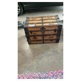 Flat top trunk