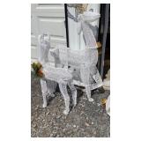 Set of 3 white mesh reindeerï¿½.. missing plugs