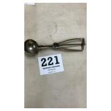 Gilchrist #30 ice cream scoop
