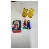 Celluloid Cat Salt and Pepper  and kissing couple