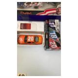 action racing Lionel number 20 Joey Lugano, Home