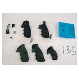 1 FACTORY S&W RUBBER GRIP, 2 PACHMYR GRIPS, 2 HOGU
