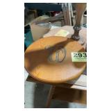 Spinning W serving tray and canter