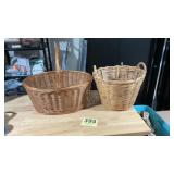 Lot of 2 Baskets