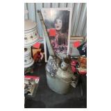 Vintage oil can