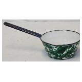 Green Swirl Chrysolite Graniteware Ladle