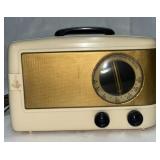 Mid-Century Emerson Model 543 Tube Type Radio