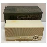 Sears Silvertone Model 8010 Tube Type Clock Radio