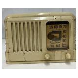 1940 Art Deco Radiola Model 511A Tube Type Radio