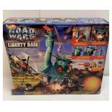 1995 Mattel Hot Wheels Road Wars Liberty Base w/OB