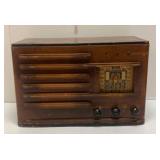 1940 Emerson Model DA-287 Tube Type Radio