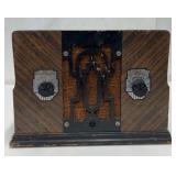 Art Deco Crosley Model 401 Wood Tube Type Radio