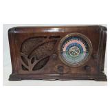 1937 Truetone Model D-723 "Tulip" Tube Type Radio