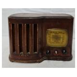 Emerson Model BF169 Tube Type Wooden Cabinet Radio