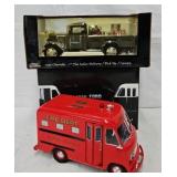 (2) Die Cast Replicas 1:24 Model Trucks