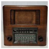 RCA Model T64 Wooden Cabinet Tube Type Radio