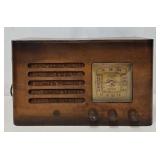 20th Century Model Wooden Cabinet Tube Type Radio