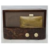 Emerson Model 541 Wooden Cabinet Tube Type Radio