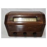 RCA Victor Model 66x13 Wooden Tube Type Radio