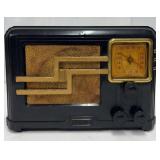 1937 Fada Model 354 Black Bakelite Tube Type Radio