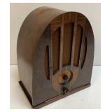 1937 Philco Model 37-84 Cathedral Radio