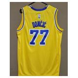 Luka Doncic Los Angeles Lakers Jersey Sz XL