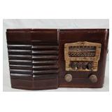 Truetone AM Model D914 Wooden Tube Type Radio