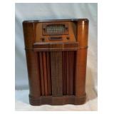 1942 GE Model L--916 Touch Tune Floor Model Radio