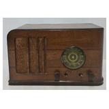 Westinghouse Model WR-207 Wooden Tube Type Radio