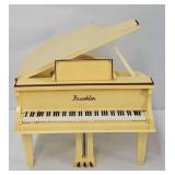 c1960 Franklin Baby Grand Piono Transistor Radio