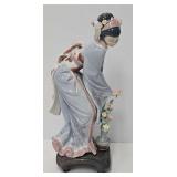 Lladro 'Mayumi' Japanese Geisha Porcelain Figurine