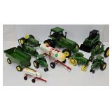 Ertl John Deere Farm Tractors & Farm Implements