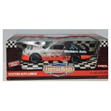 ERTL Darrell Walthrip 1:18 Die Cast Lumina