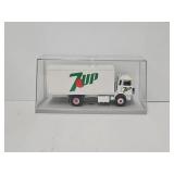 CEF Replex 1:50 Die Cast  Mack 7-Up Truck
