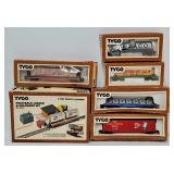 Train - Tyco HO Freight Cars & Unloader Set
