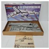 Monogram #8292 1:72 B-52 Stratofortress Model Kit