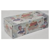2000T Baseball Card Factory Sealed Set