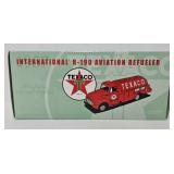 1st Gear 1:34 Die Cast Texaco Aviation Refueler