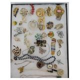 Vintage Ornate Broaches, Bracelets & Necklaces