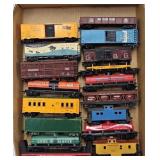 (17) Vintage HO Freight Cars