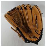 Mizuno Model MVT-1301 Baseball Glove