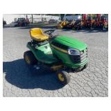 John Deere D100 42" Hydrostatic Riding Mower