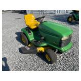John Deere LT166 42" Hydrostatic Riding Mower
