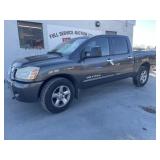 2006 Nissan 4X4 Titan Pick Up Truck
