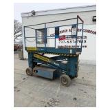 Up-Right SL20 Electric Scissor Lift