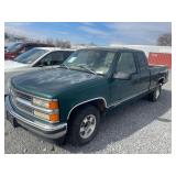 1998 Chevy Silverado 1500 2WD Pick Up Truck